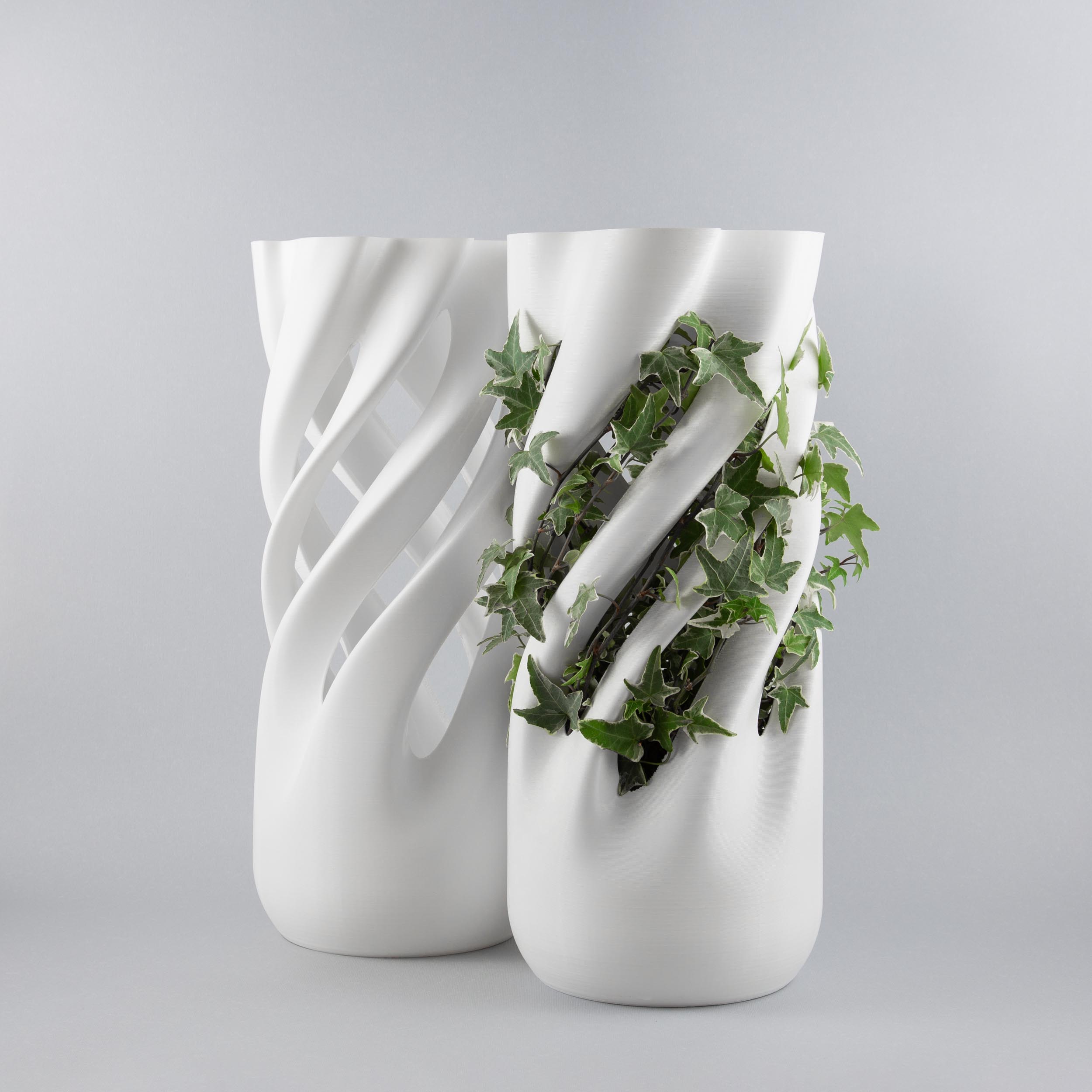 Abbracciame 3D printed vases