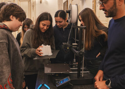 Stampa 3D al Centro Cerio di Capri con Adriano Alfaro e gli studenti del Liceo Scientifico