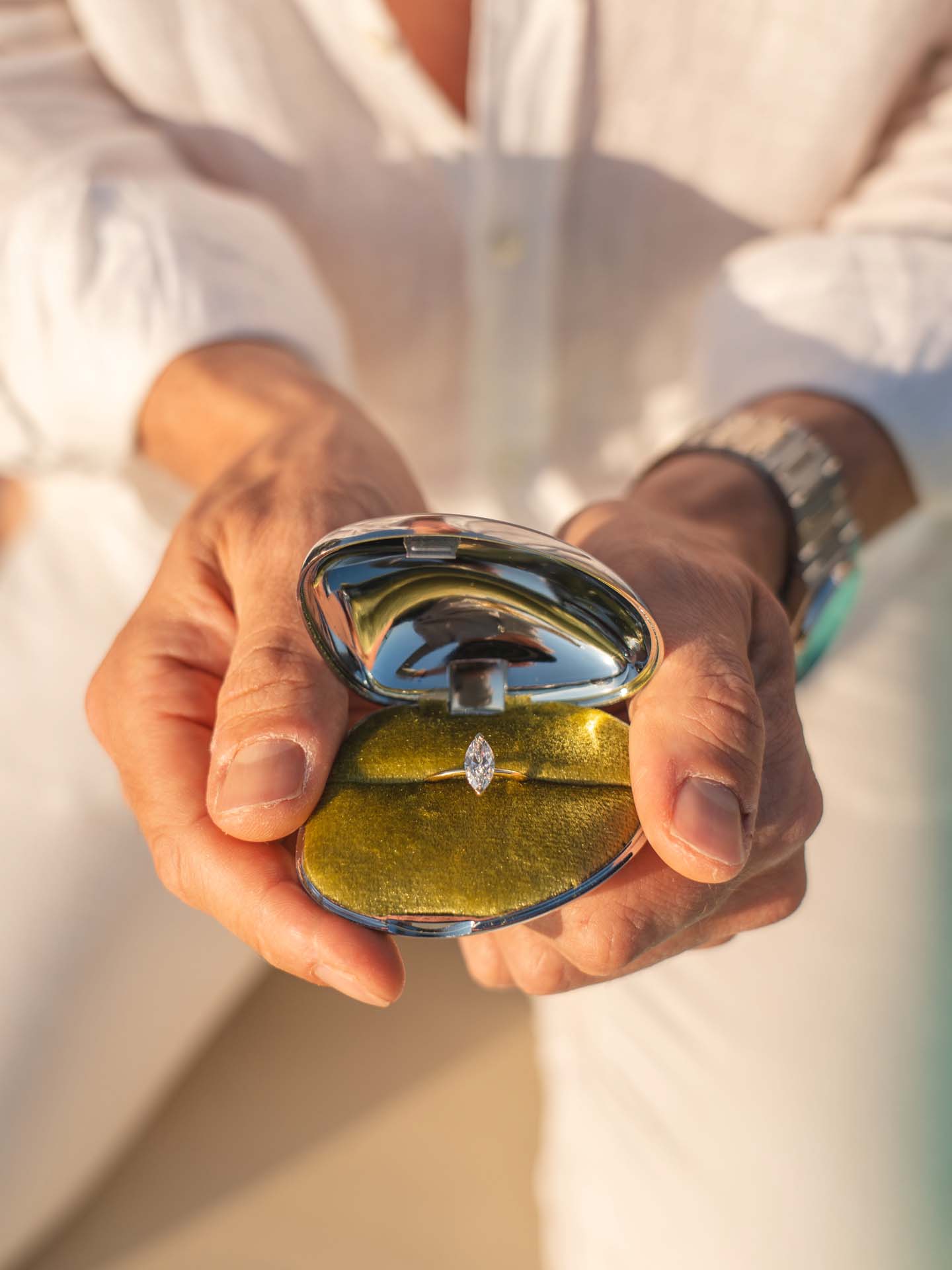 Fotografia dell’anello per una proposta di matrimonio